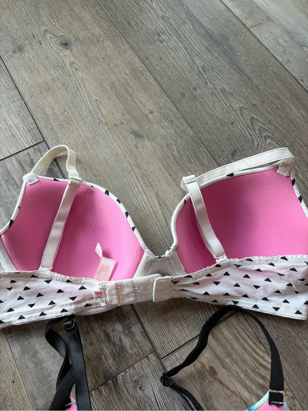 Women’s Victoria’s Secret PINK Wear Everywhere Bras (2)
